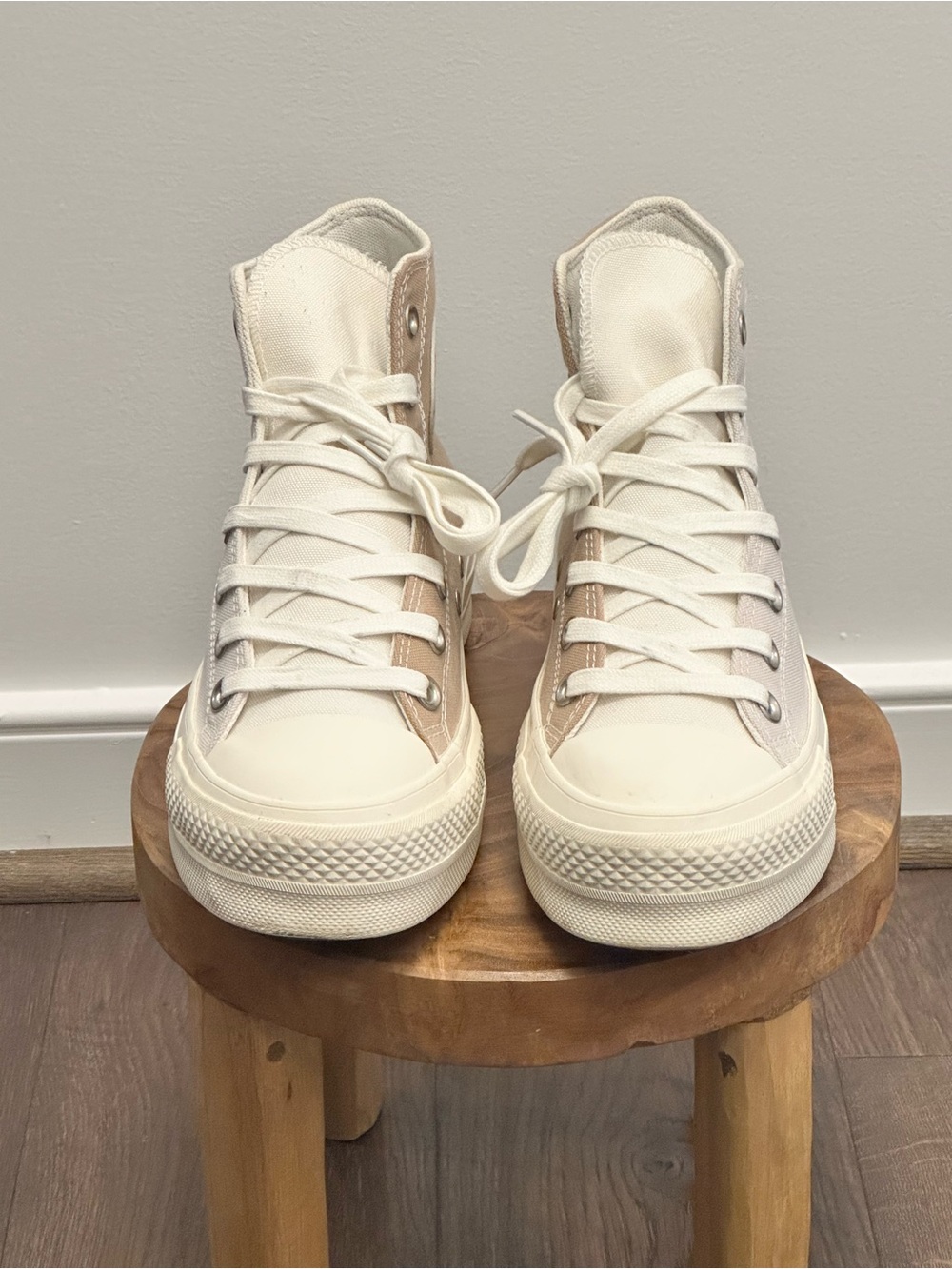 Converse All-Star Women’s High Top Platform Sneakers, Size 8
